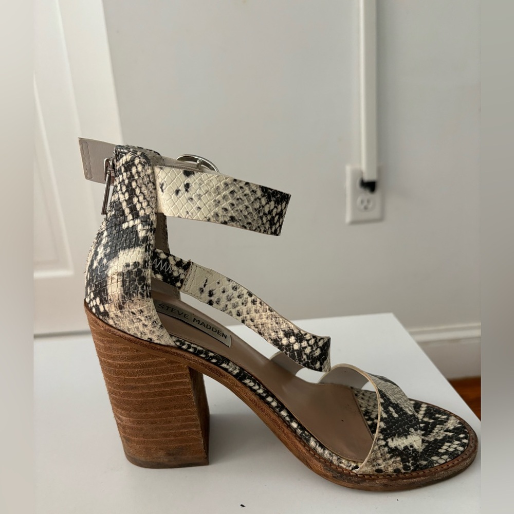 Steve Madden Collins Gray Snake Python Block Heel… - image 1